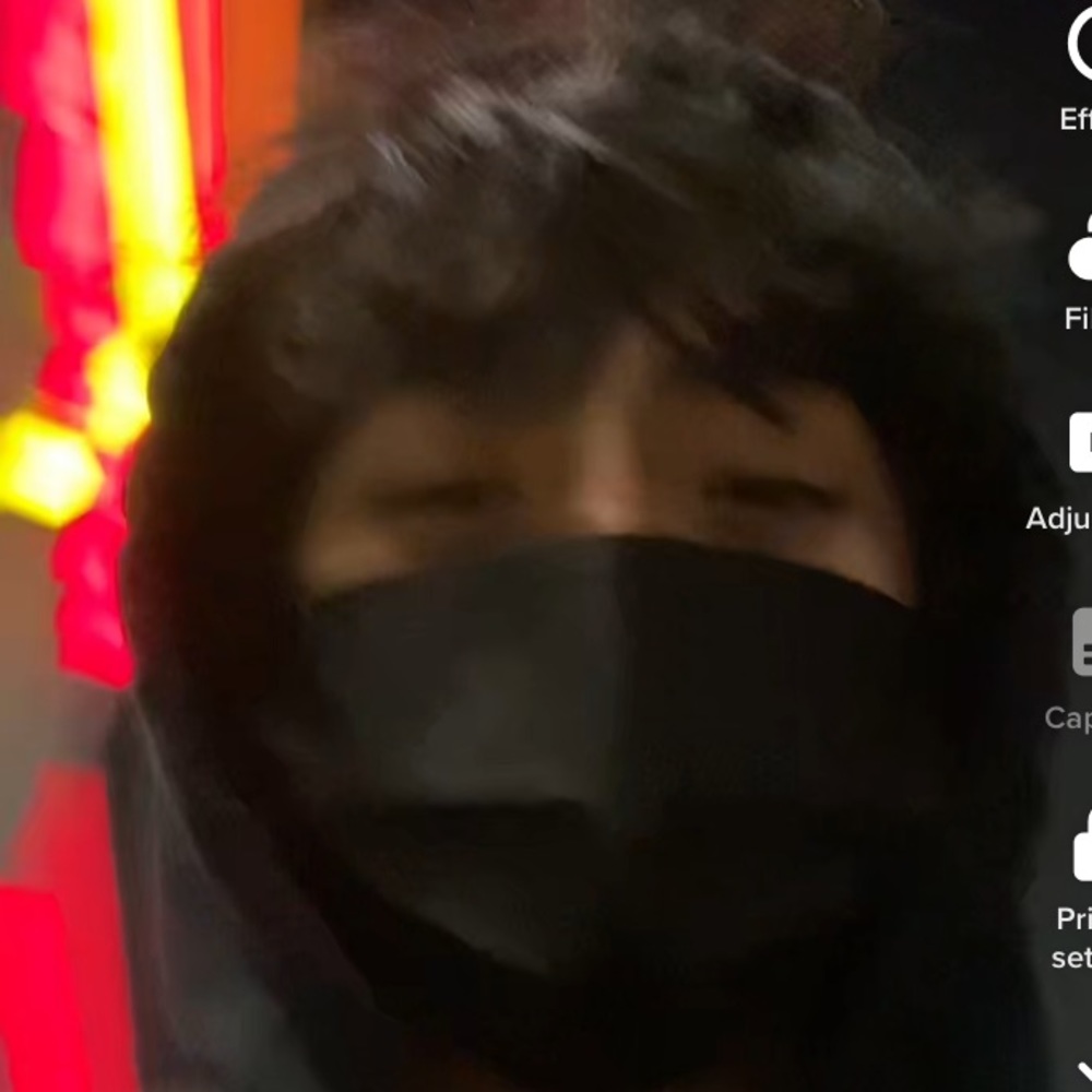 Meet your Posher, Alex